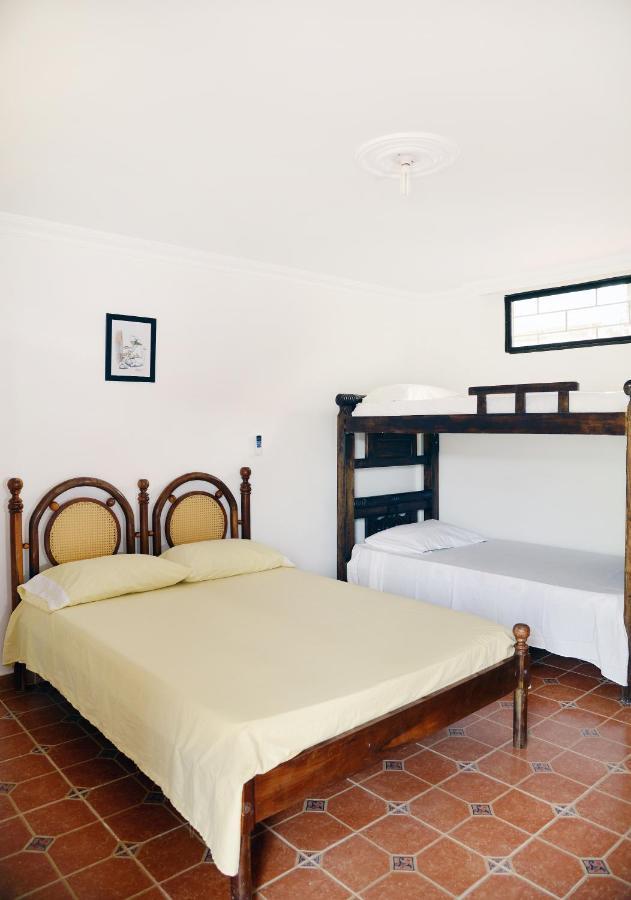 Hostal Dumbira 塔甘加 外观 照片