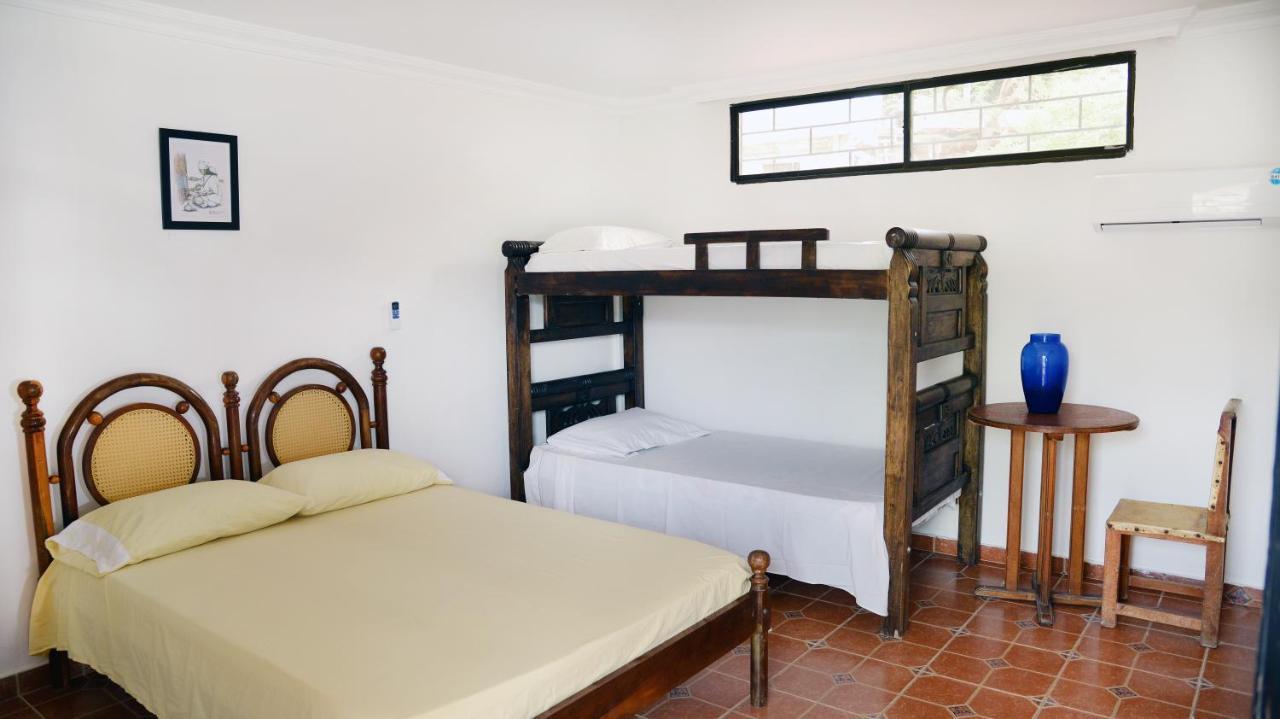 Hostal Dumbira 塔甘加 外观 照片